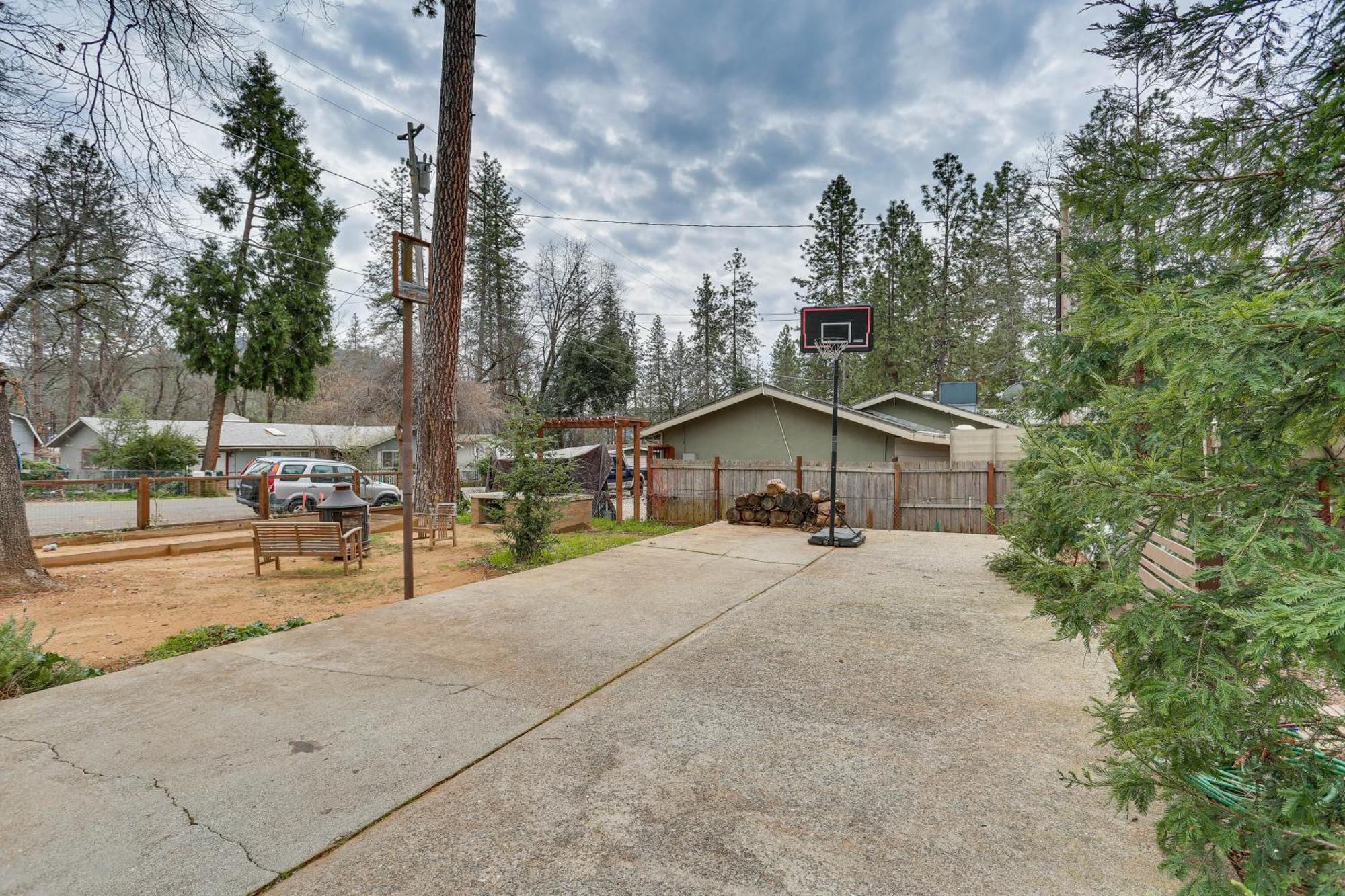 Charming Lakehead Cabin Walk To Shasta Lake! Villa Exterior photo